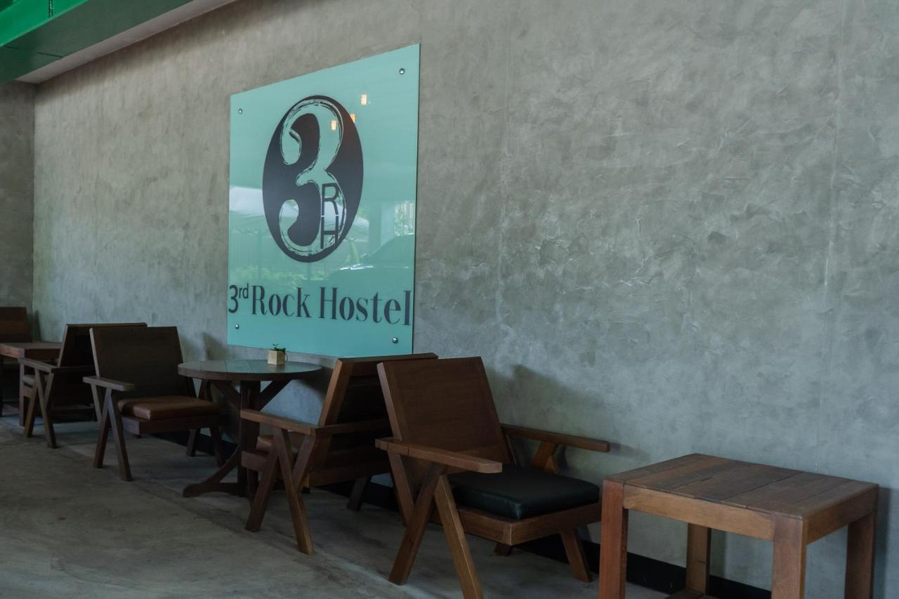 Katil Third Rock Bangkok