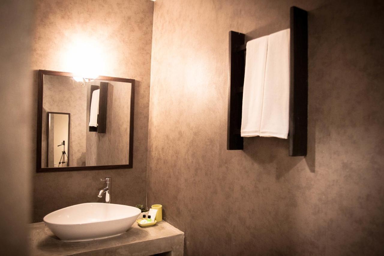C U Hotel 3*