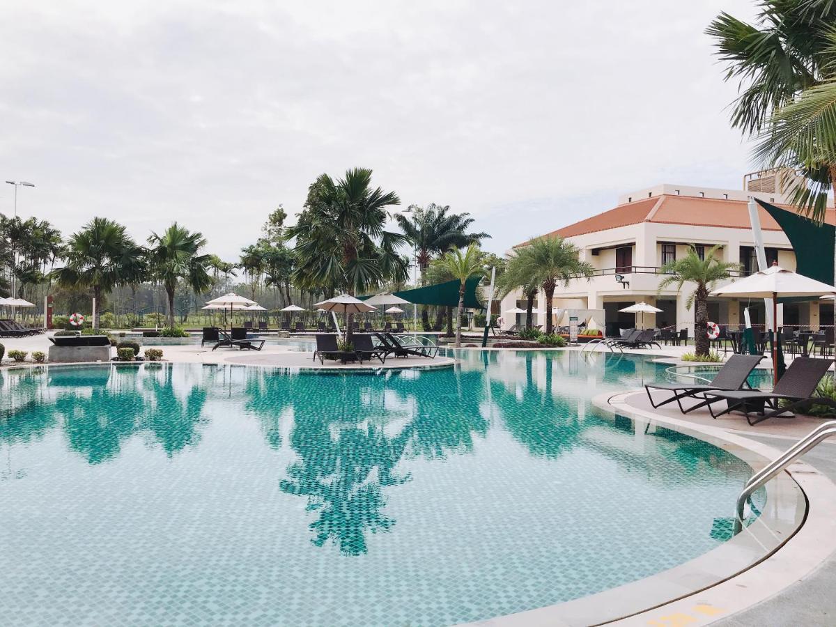 Eastin Thana Golf Bangkok