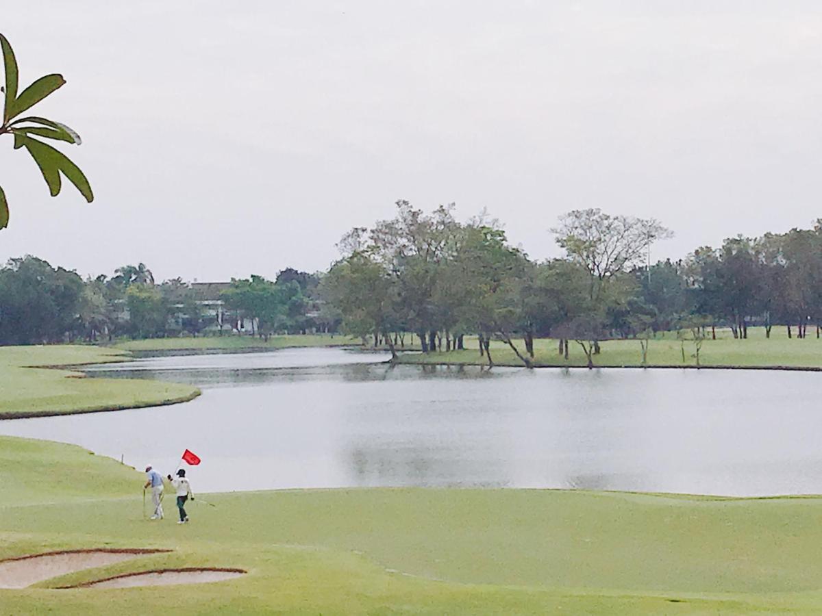 Eastin Thana Golf