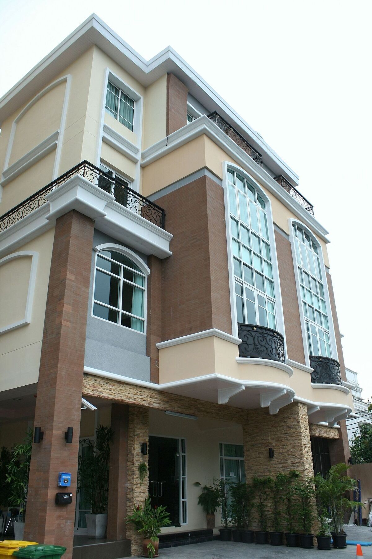 Greenview Ekkamai10