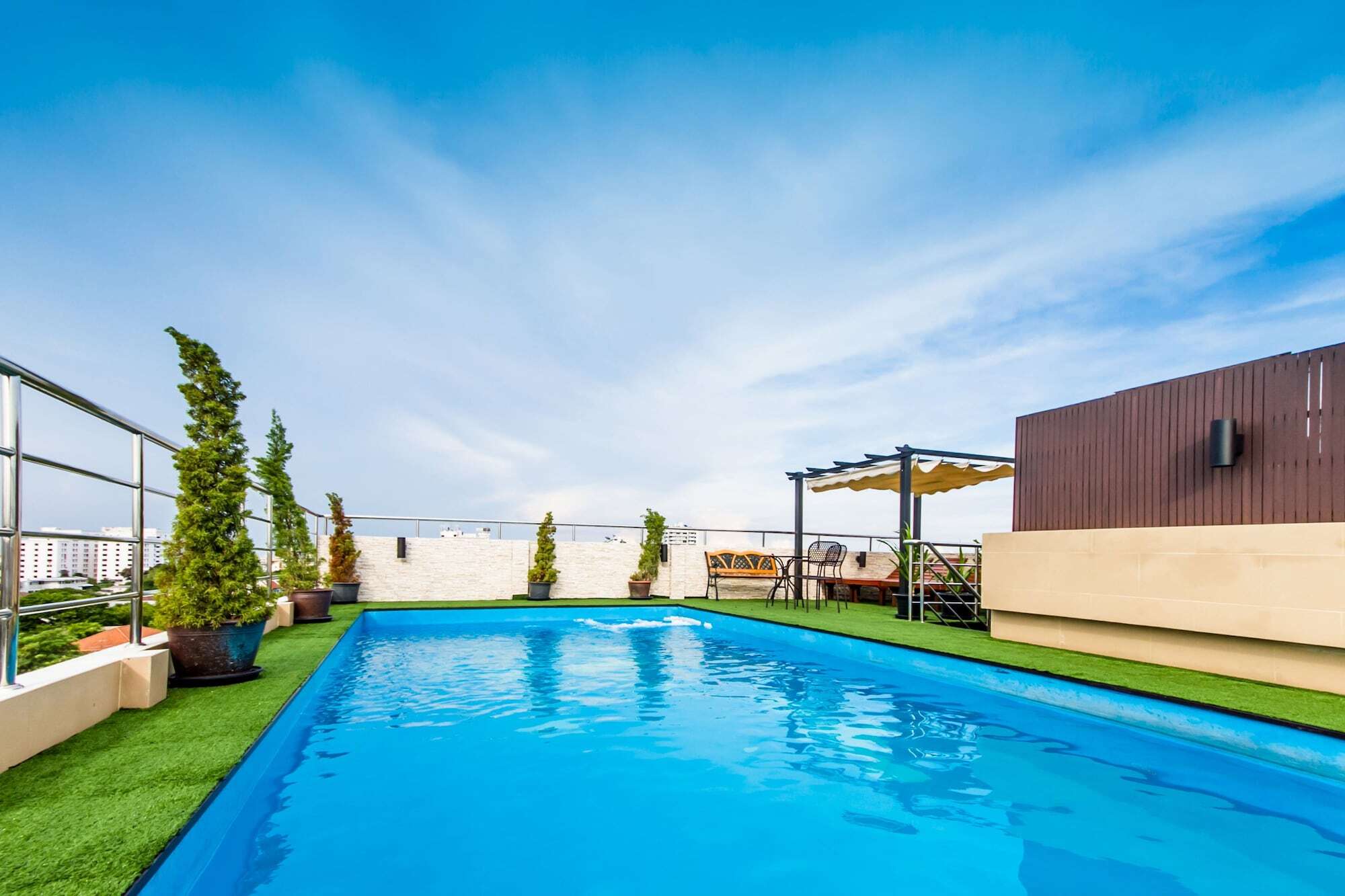 Greenview Ekkamai10 Hotel