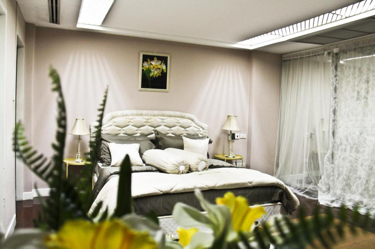 Nakhon Latphrao Hostel Bangkok