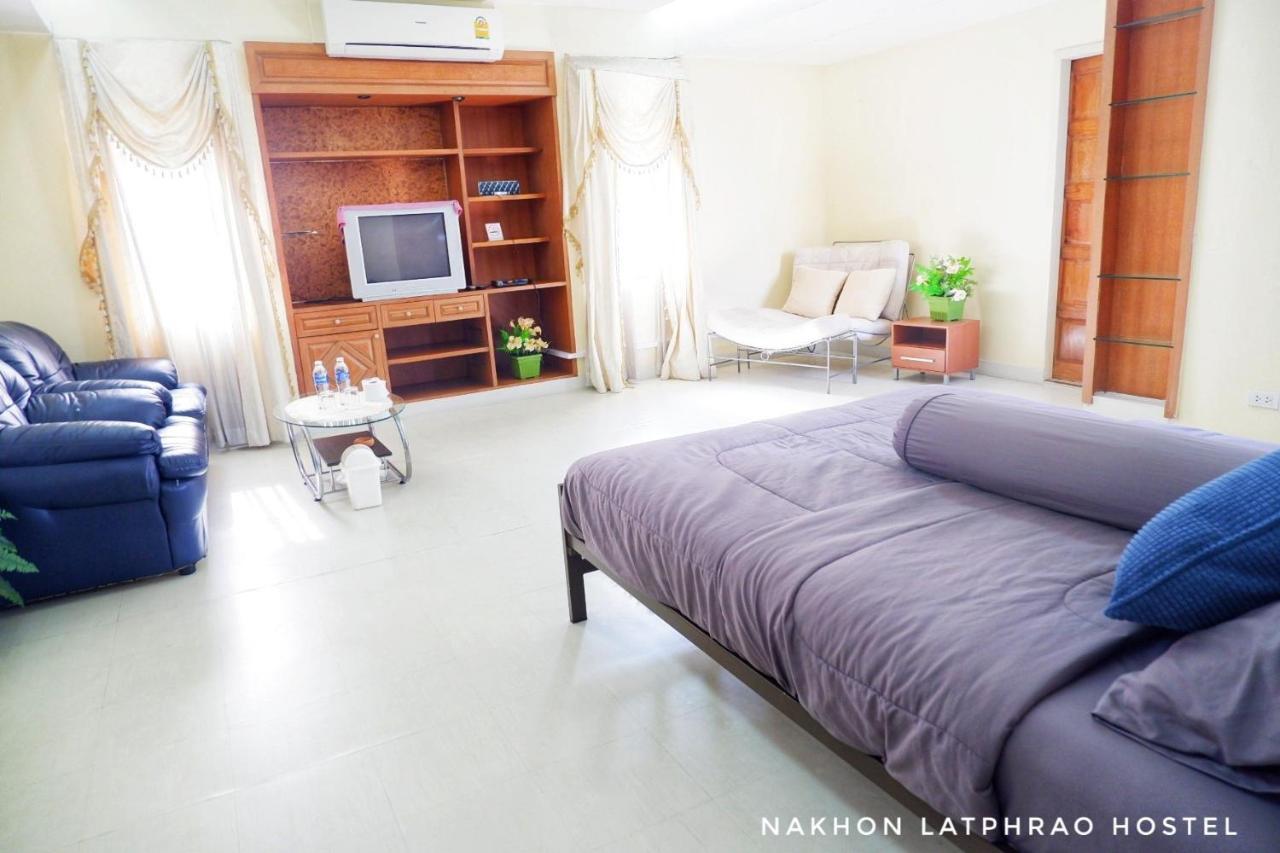 Nakhon Latphrao Hostel