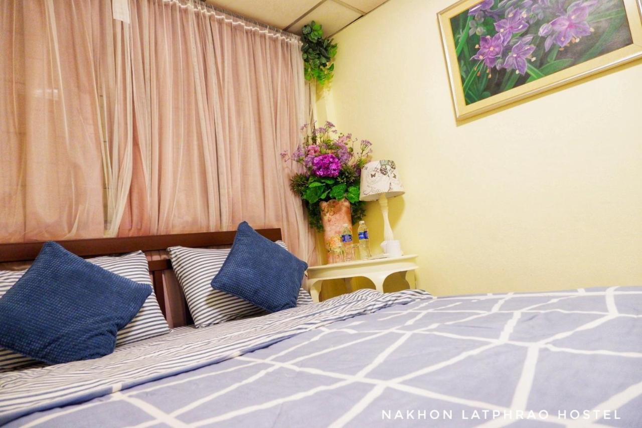 Nakhon Latphrao * Bangkok