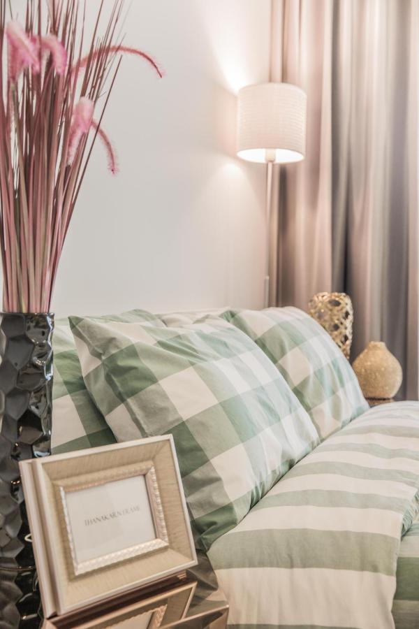 Apartment Hyde Sukhumvit 11 Floor 2 *