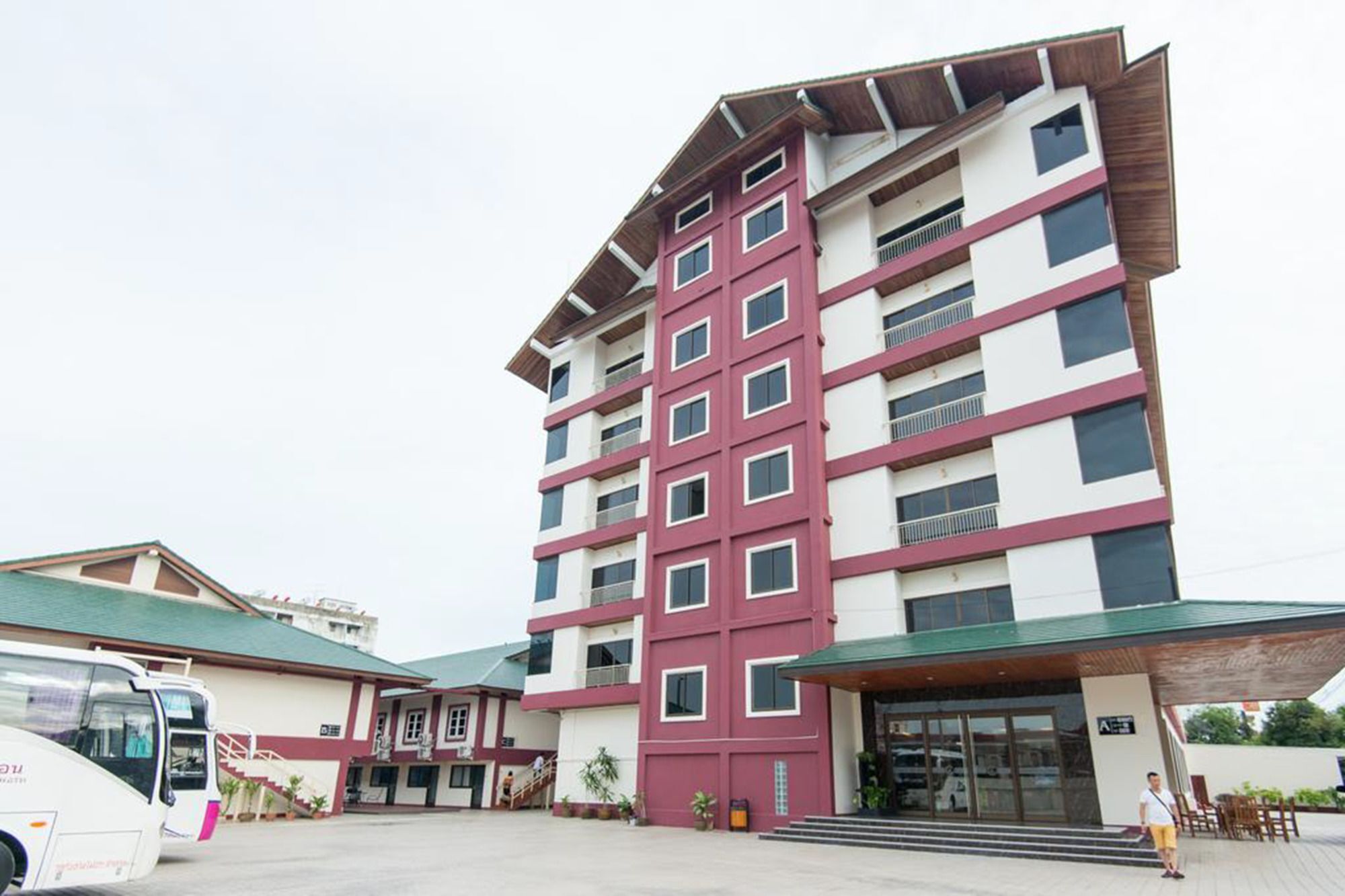 St Hotel 3*