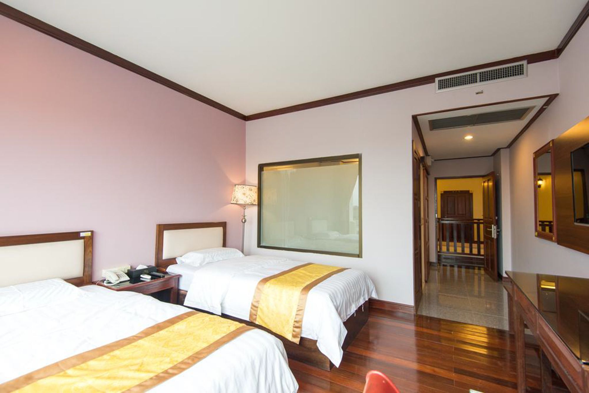 St Hotel 3*
