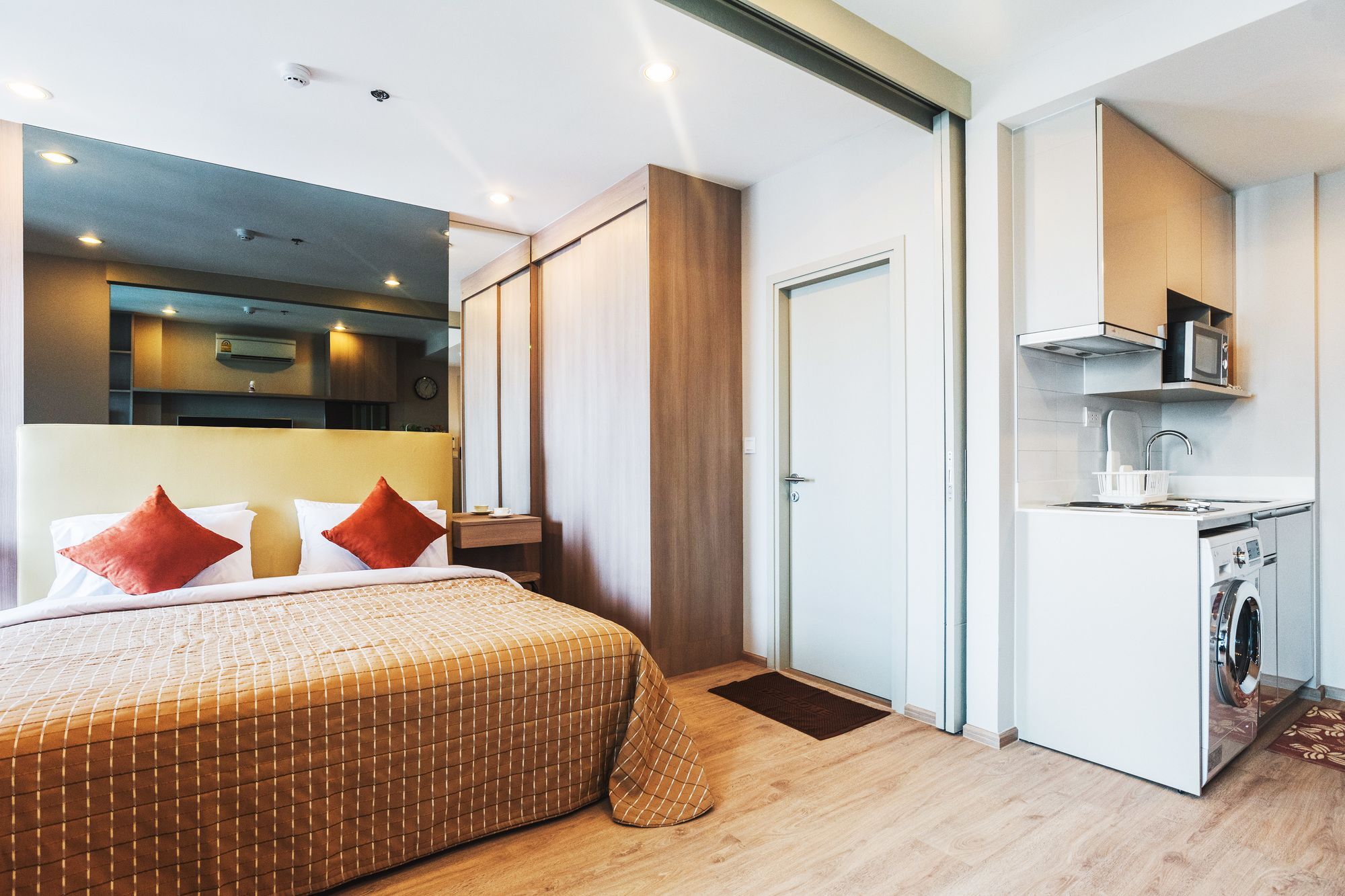 Hotel Ideo Q Samyan By Favstay