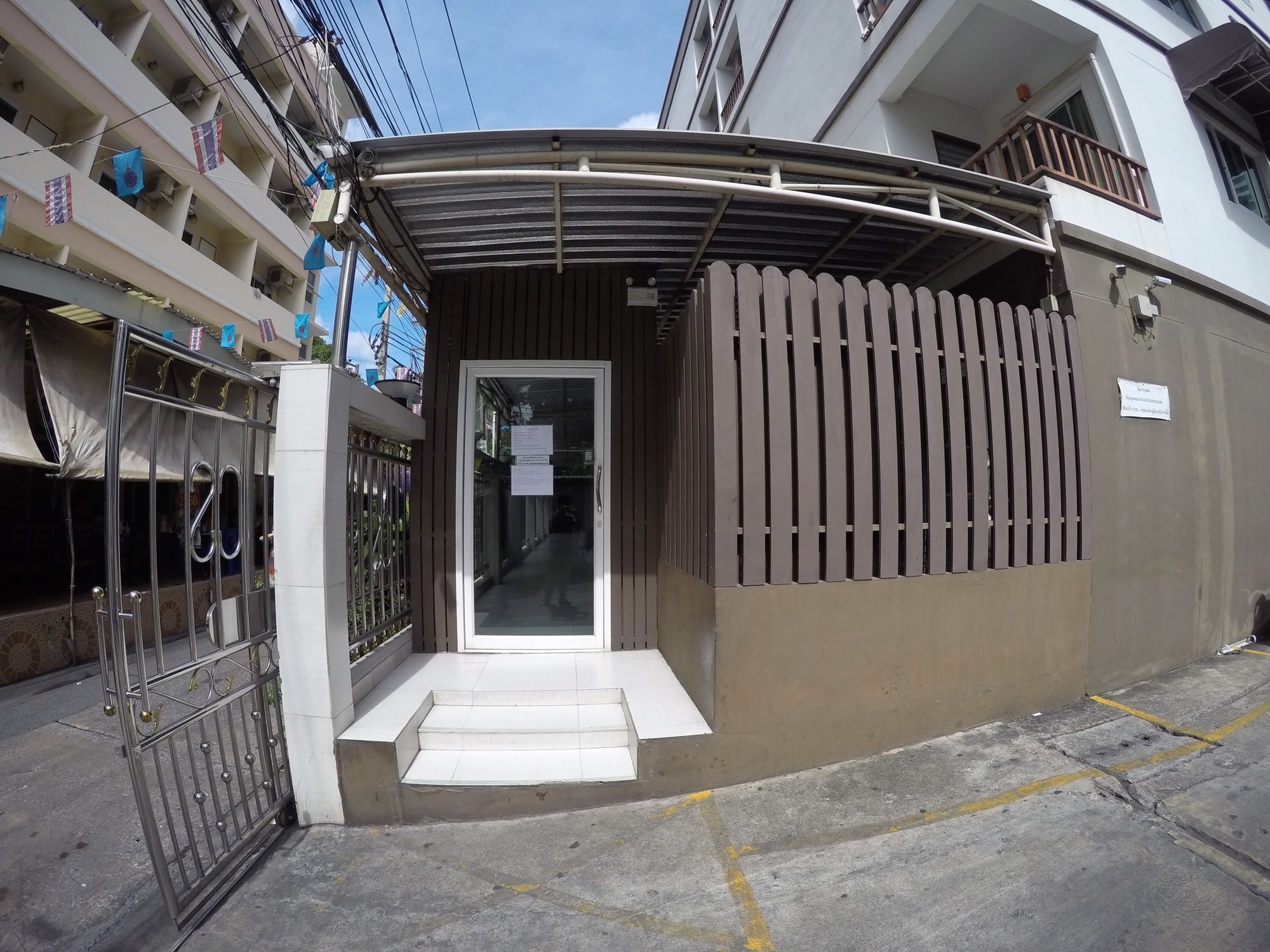Hotel S