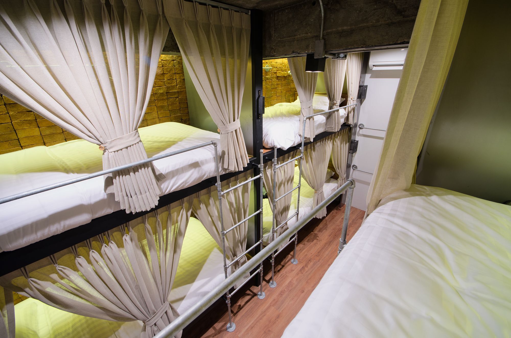 Hotel Siam Plug In