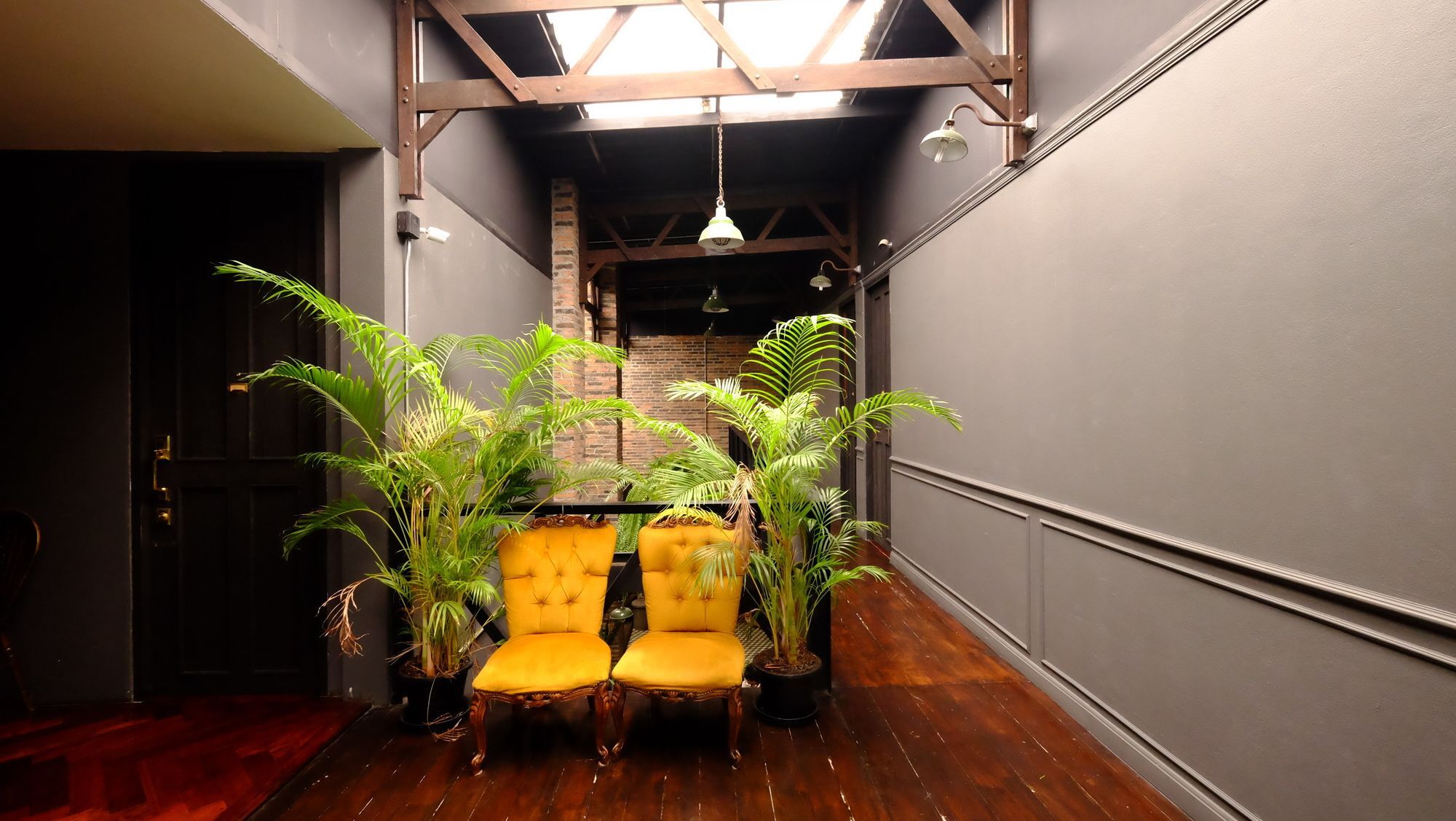 J No.14 Bed & Breakfast 3*