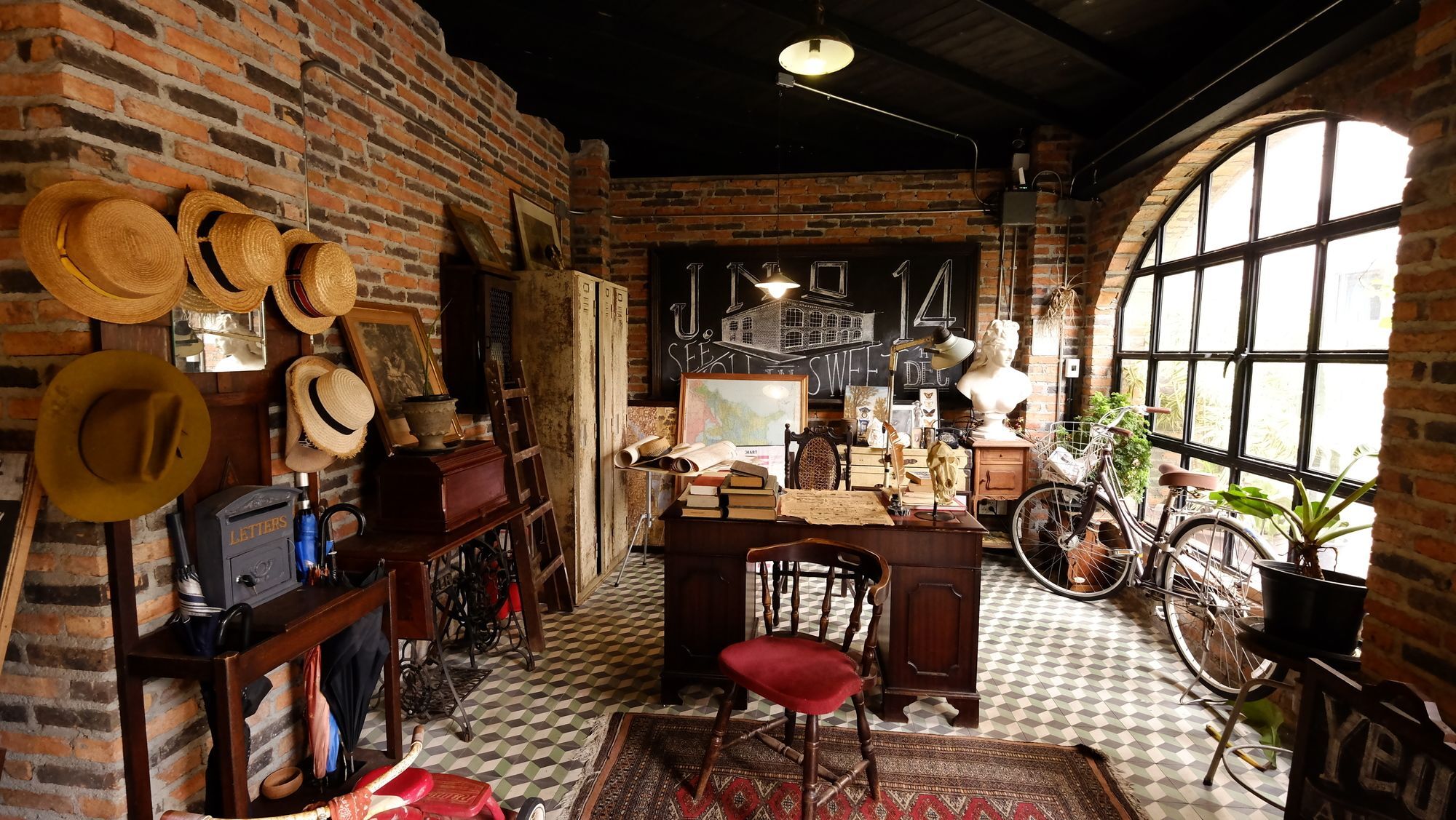 Bed & Breakfast J No.14 3*