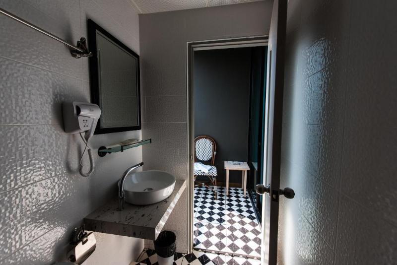 Hotel V Varee 3*