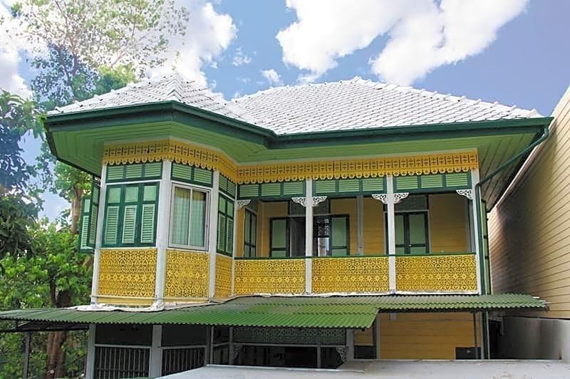 Laksameenarai Guesthouse - Hostel/Backpacker Accommodation Hotel 2*