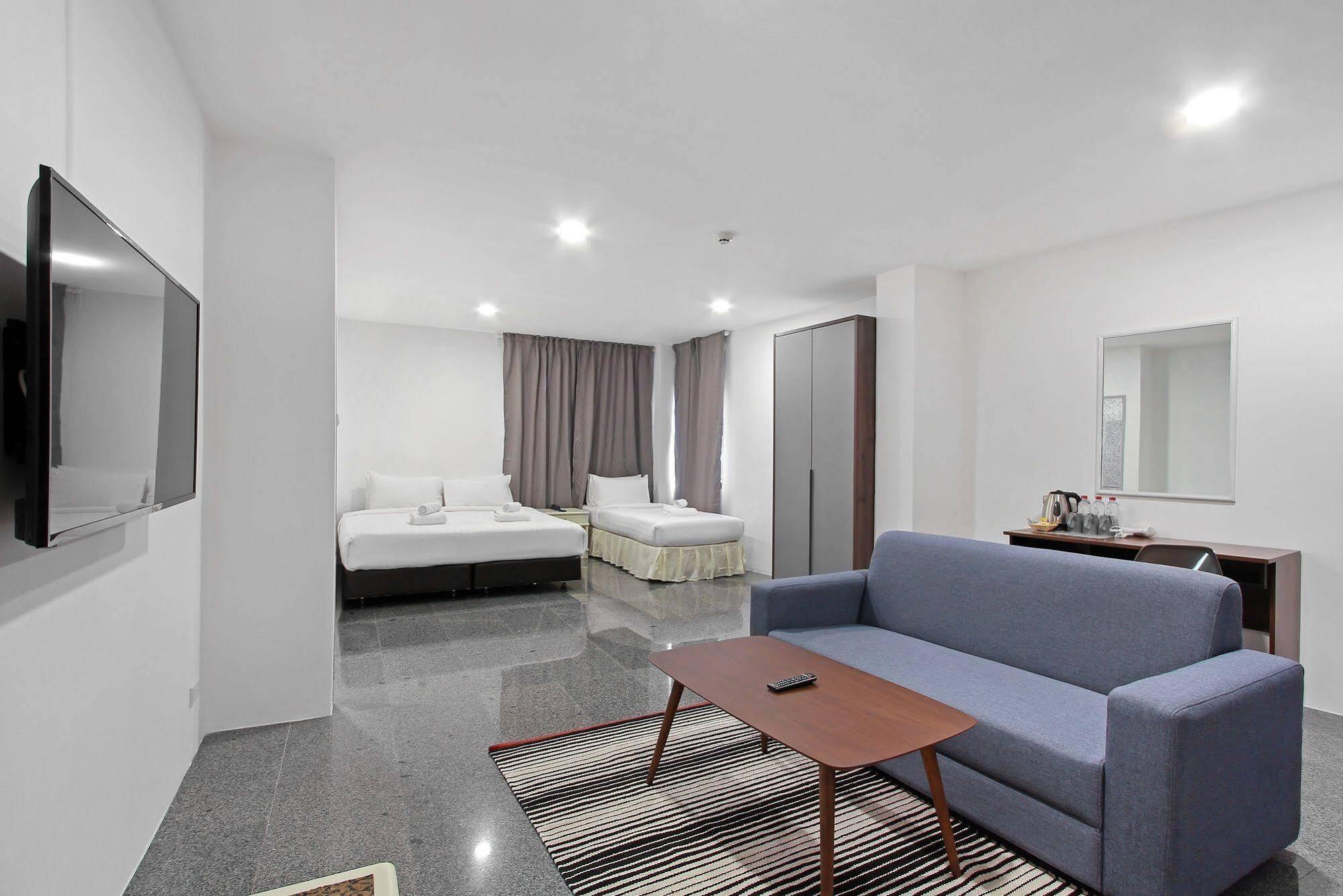 Pula Silom Hotel 3*