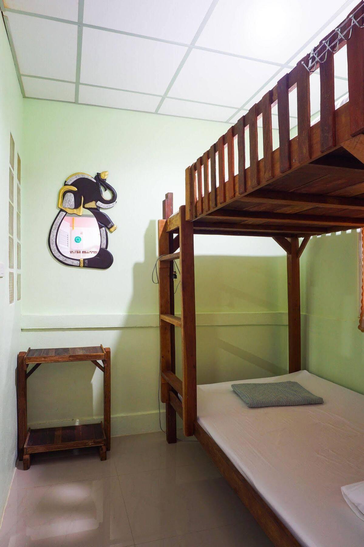 Zleep63 Hostel