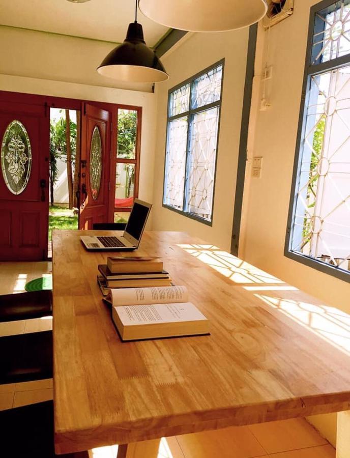Hush Hush Cabiner Homestay *