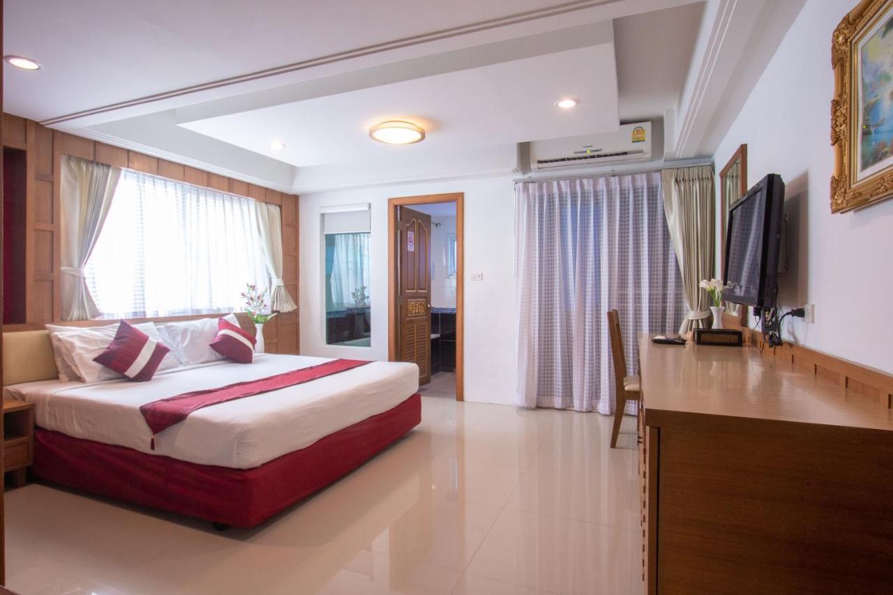Gusto Pratunam Hotel