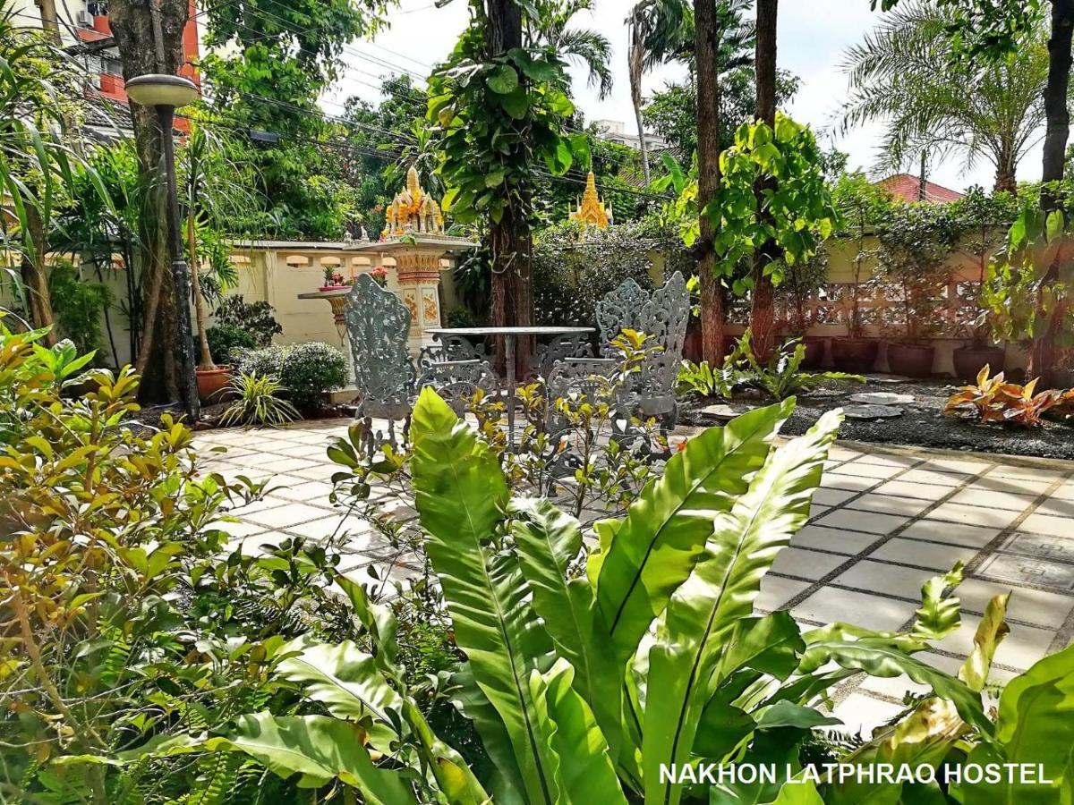 Nakhon Latphrao * Bangkok