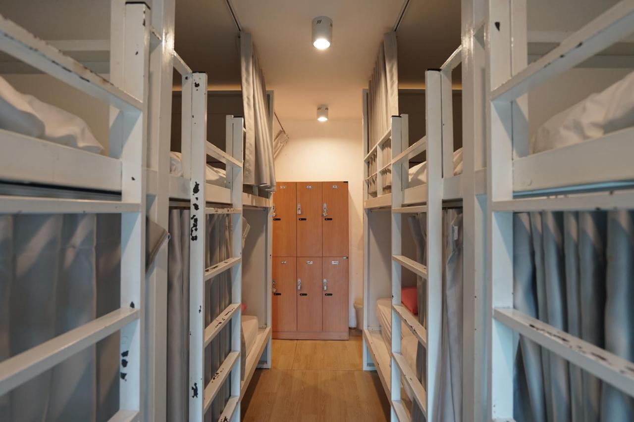 Rabbitat Hostel *
