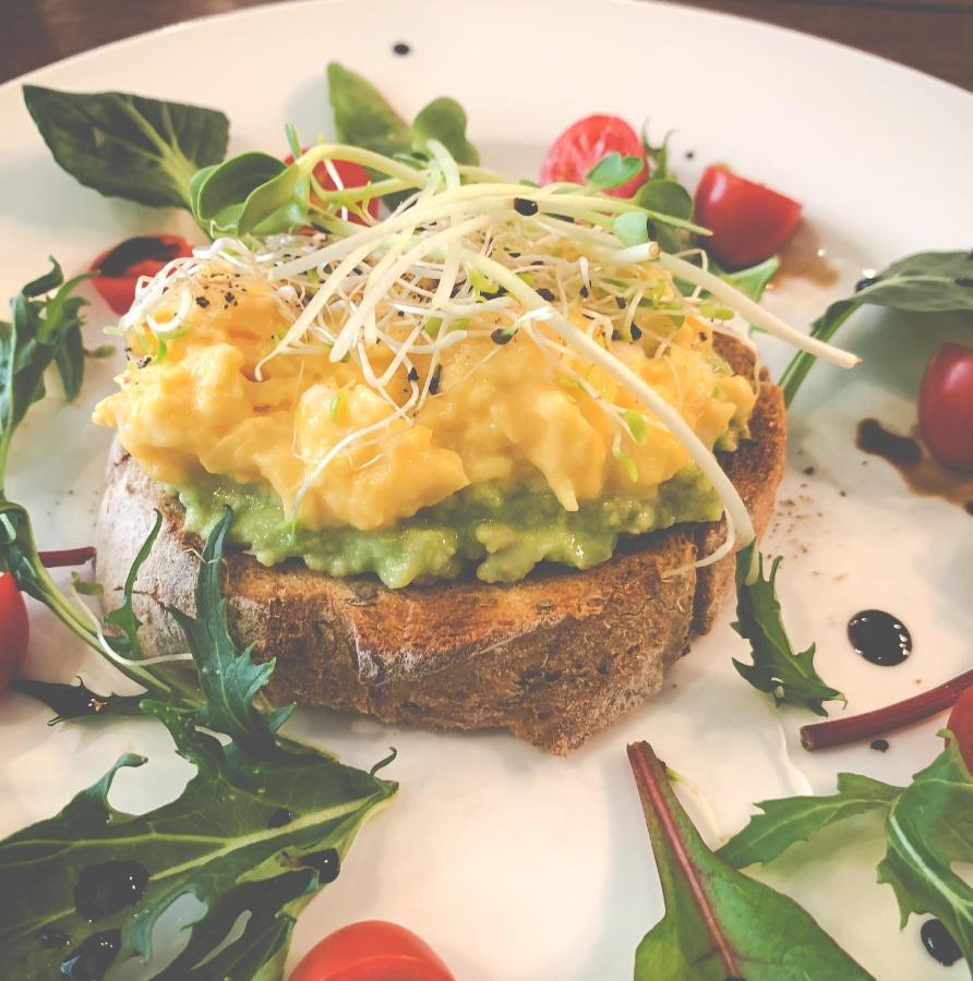 Thonglor Travellers And Cafe Bangkok