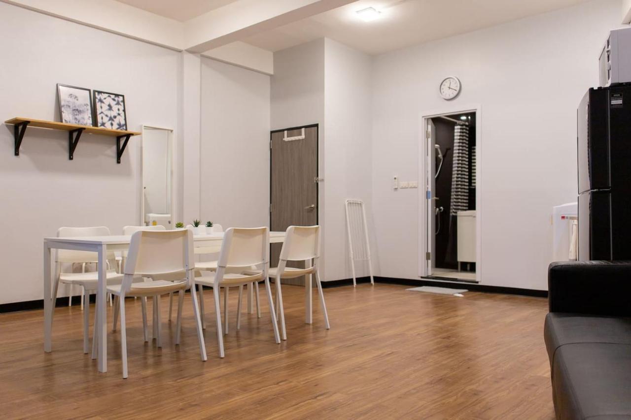 U4 Large 2 Bed Full Kitchen 200m To Bts Apartment