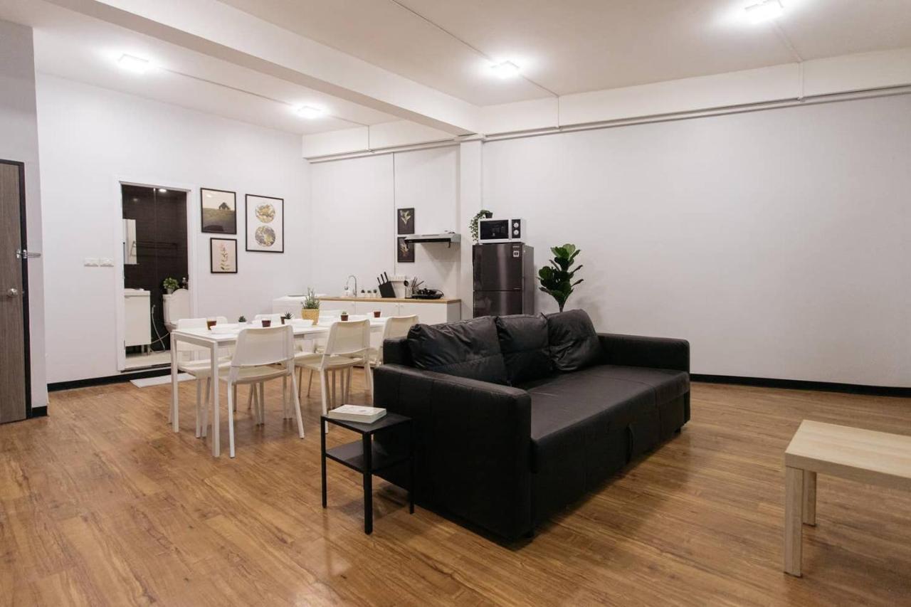 U3 Large 2 Bedroom Full Kitchen Near Bts Udomsuk Apartment *