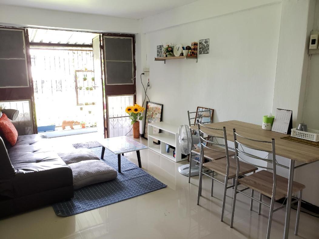 B Private Room@jj Market&bts Saphan Kwai+free Wifi * Bangkok