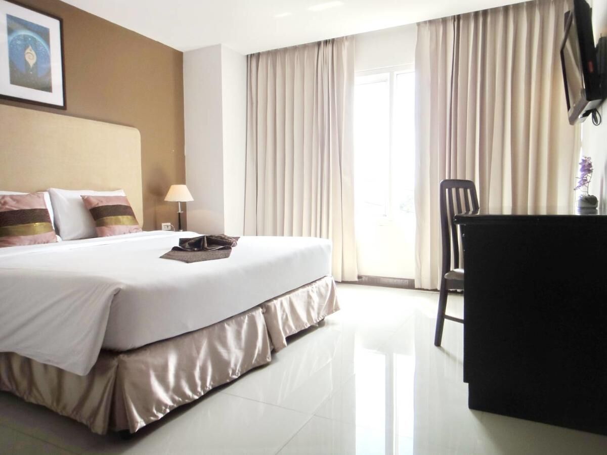 Hotel The Patra