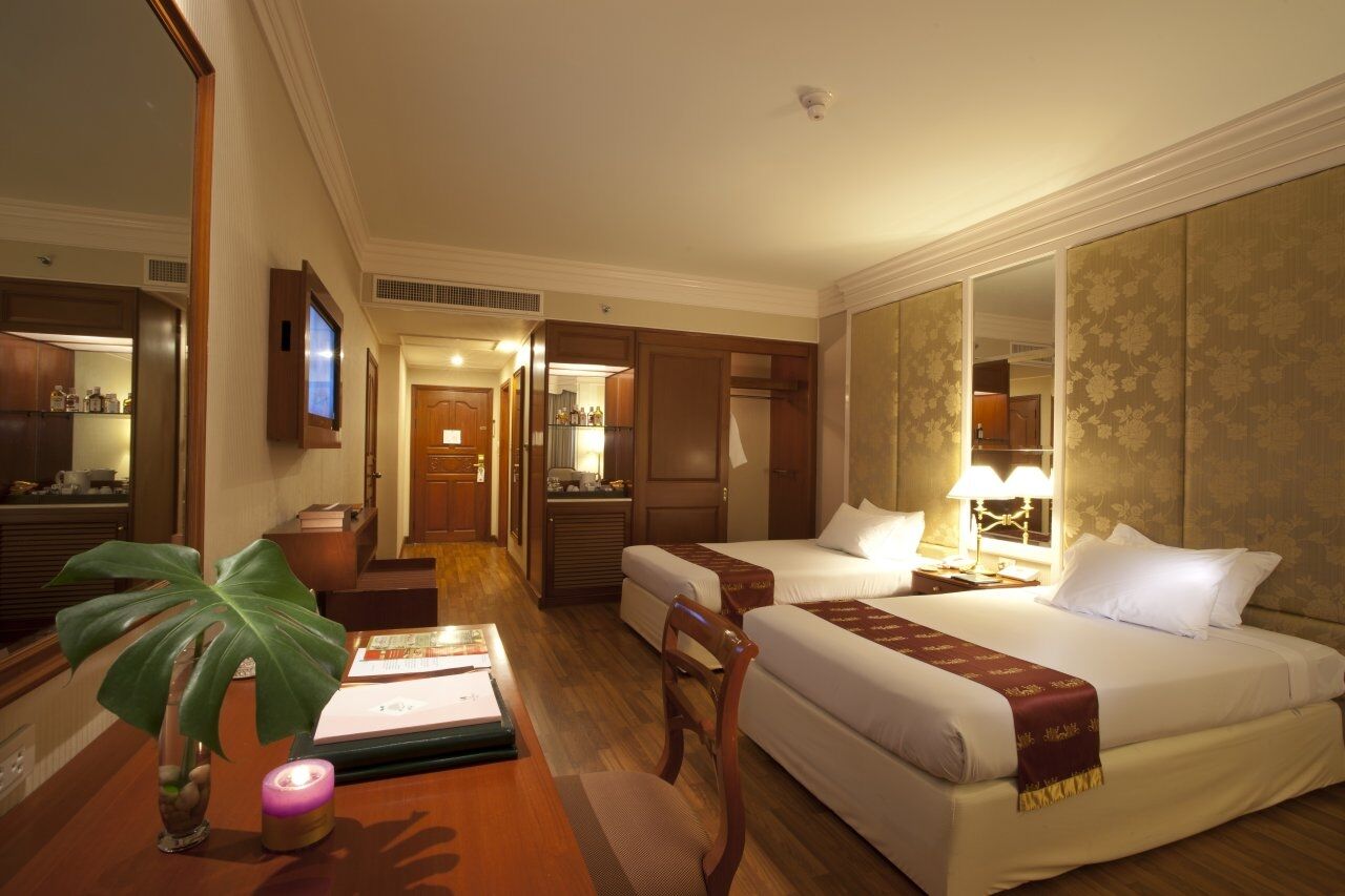 Hotel The Emerald 5*