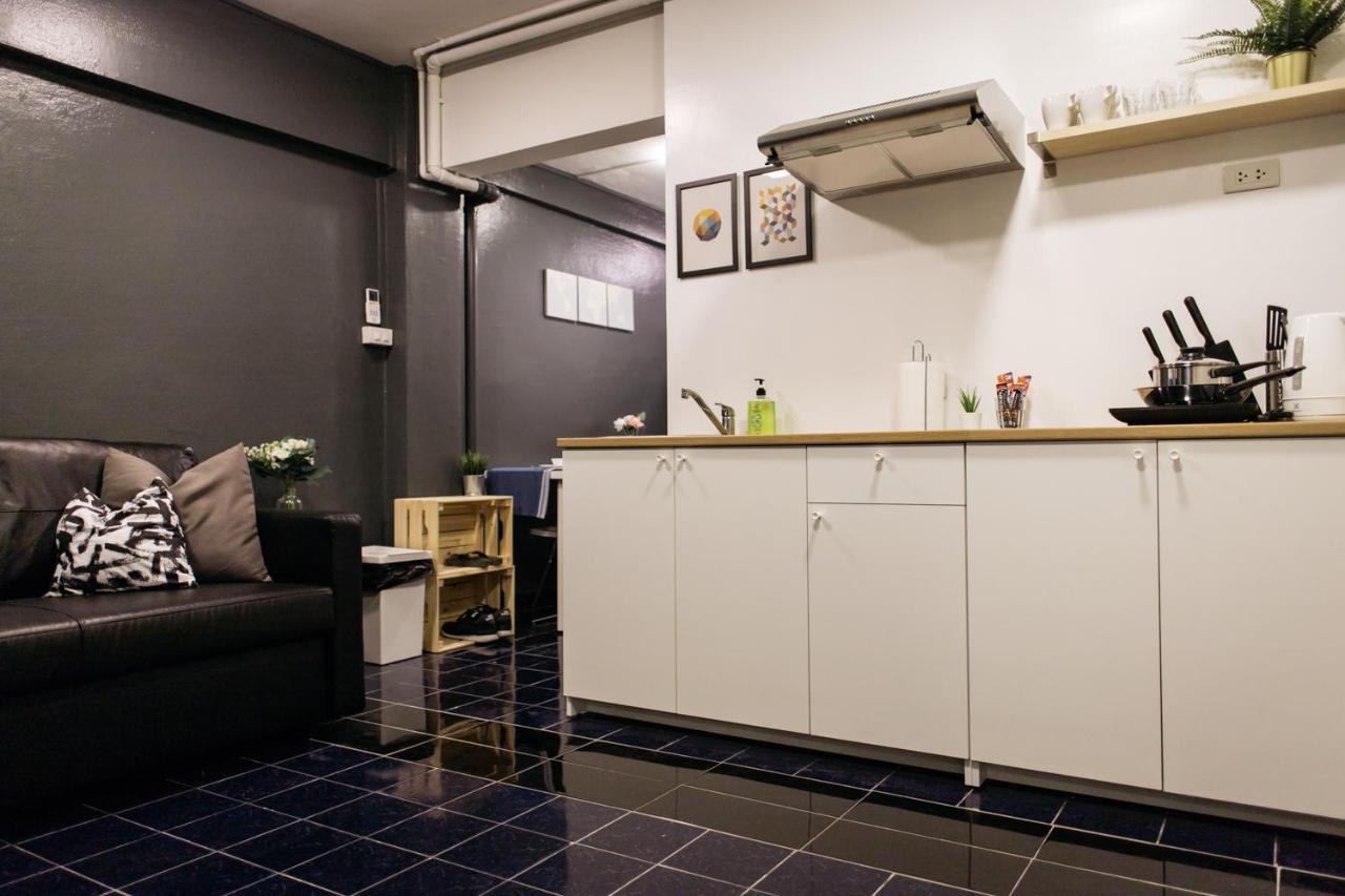 Apartment T2 2 Bedrooms 6 Guests Full Kitchen 1 Min To Bts Bangkok