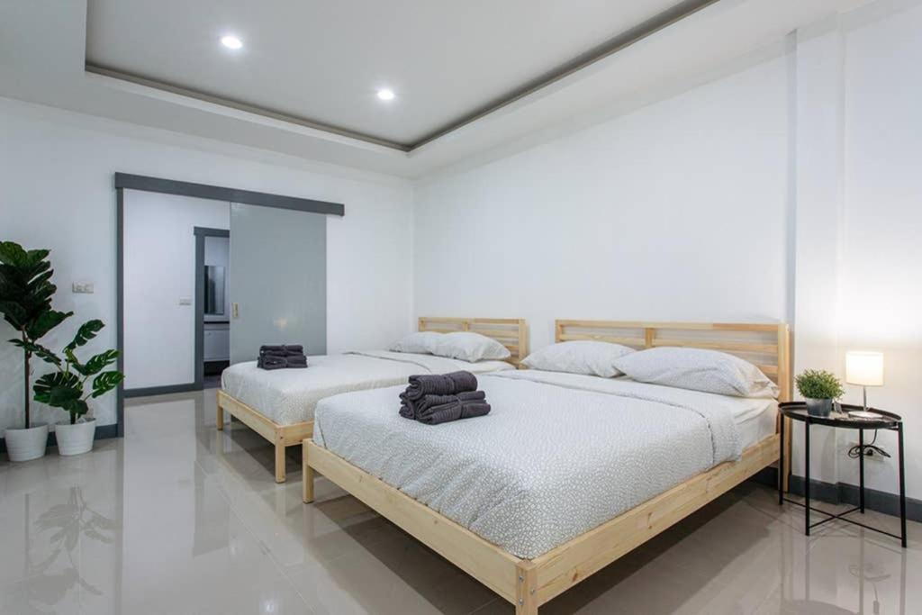 P4 Silom Large 2beds Full Kitchen Wifi 4-6pax Pangsapuri