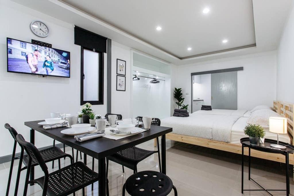P4 Silom Large 2beds Full Kitchen Wifi 4-6pax Pangsapuri *