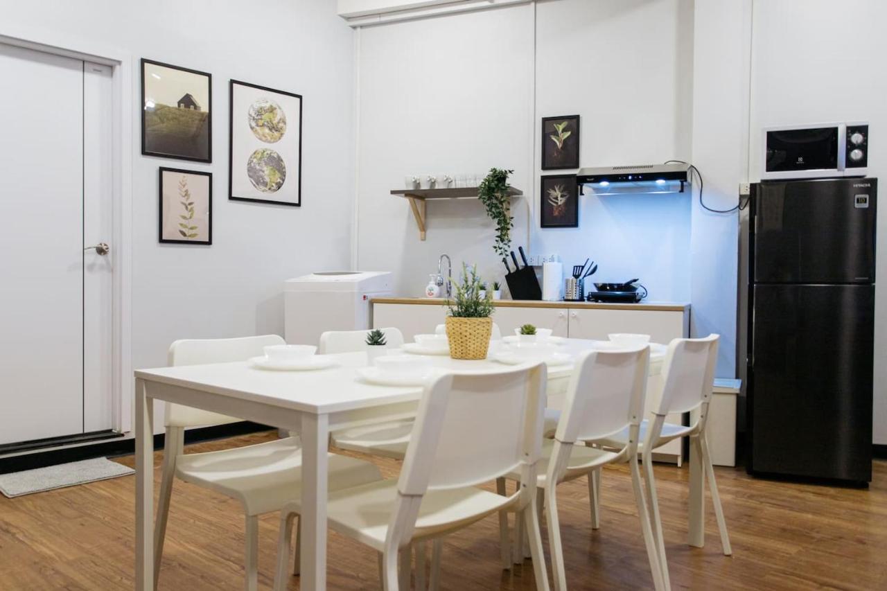 U4 Large 2 Bed Full Kitchen 200m To Bts Apartment *