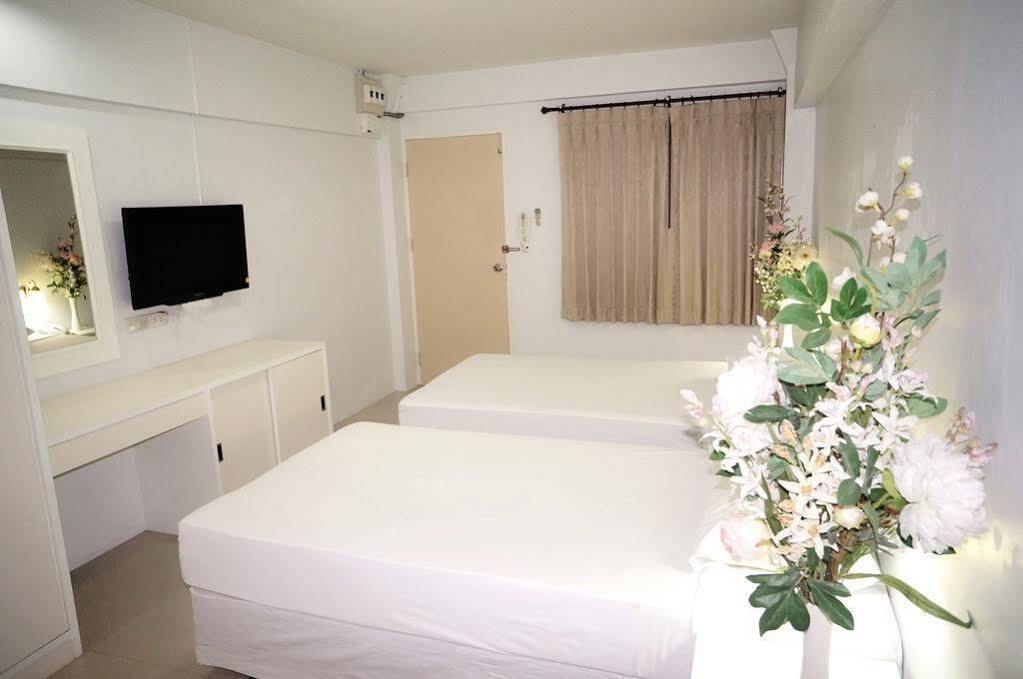 Baan Kaew Mansion Aparthotel