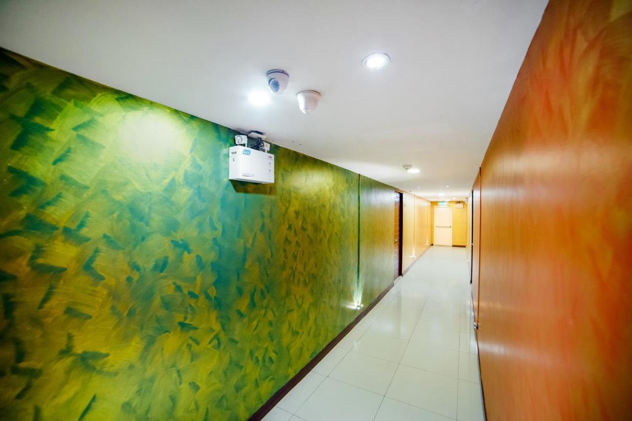 Oyo 460 Int Place Hotel 2*