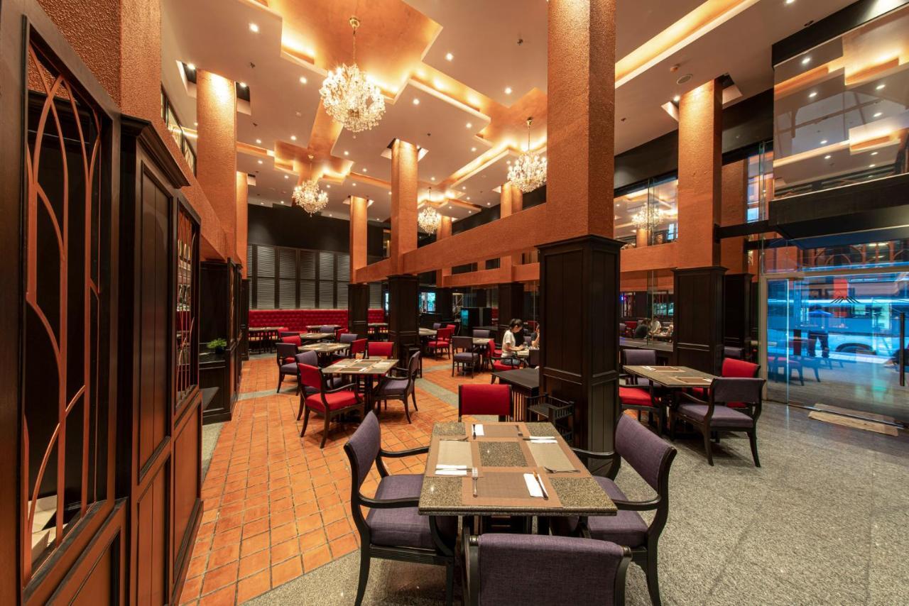 Manhattan Hotel 4*