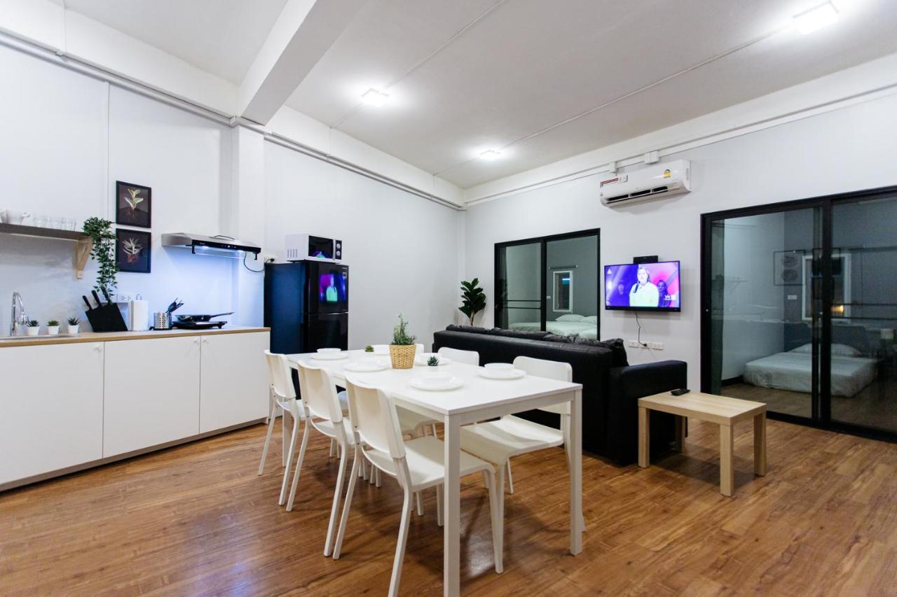 U4 Large 2 Bed Full Kitchen 200m To Bts Apartment *