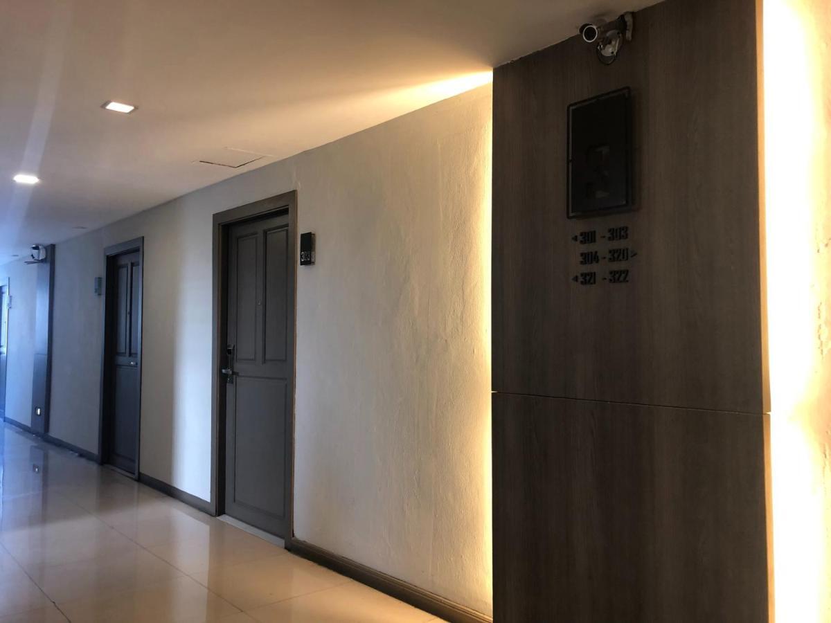 Hotel Lee Garden 4*
