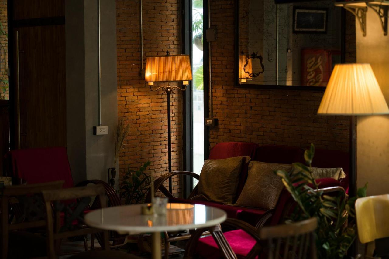 Banya Huaikhwang Hostel *