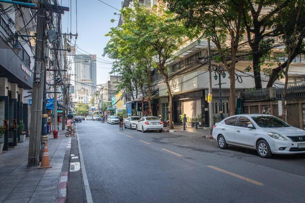 P3 Silom Large 2beds Full Kitchen Wifi 4-6pax Apartment *