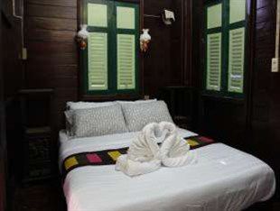 Hotel Laksameenarai Guesthouse - Hostel/Backpacker Accommodation