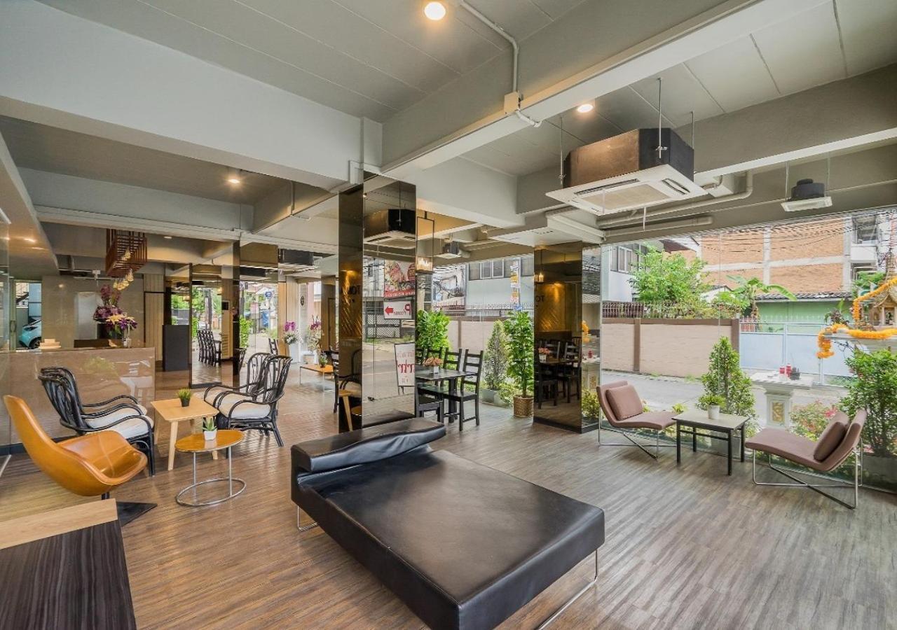 Ton Aor Place Hotel