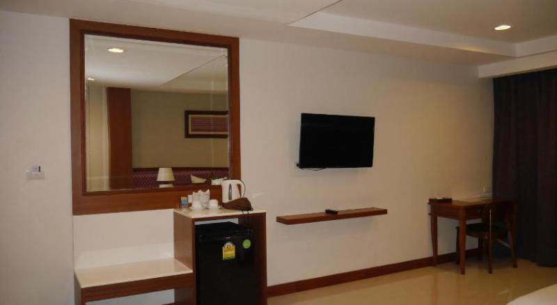 True Siam Rangnam Hotel 4*