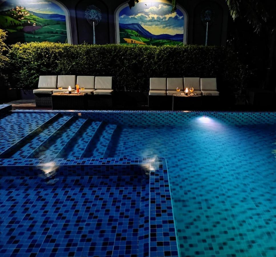 Sky Dome Resotel - โรงแรมสกายโดม รีโซเทล Hotel 5*