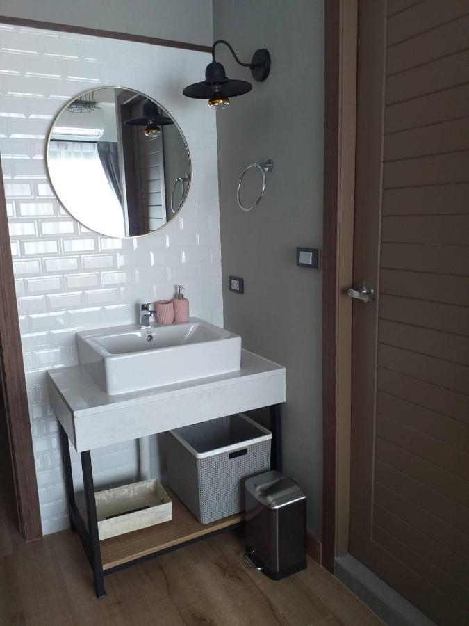 Tree​ For​ Rest​ Poshtel *