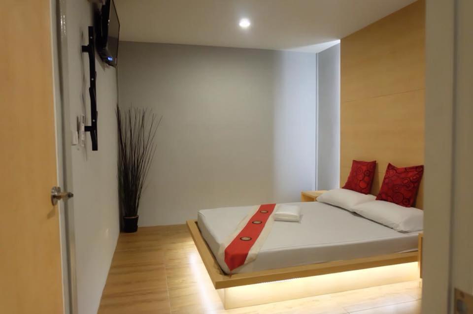 Box 3* Bangkok