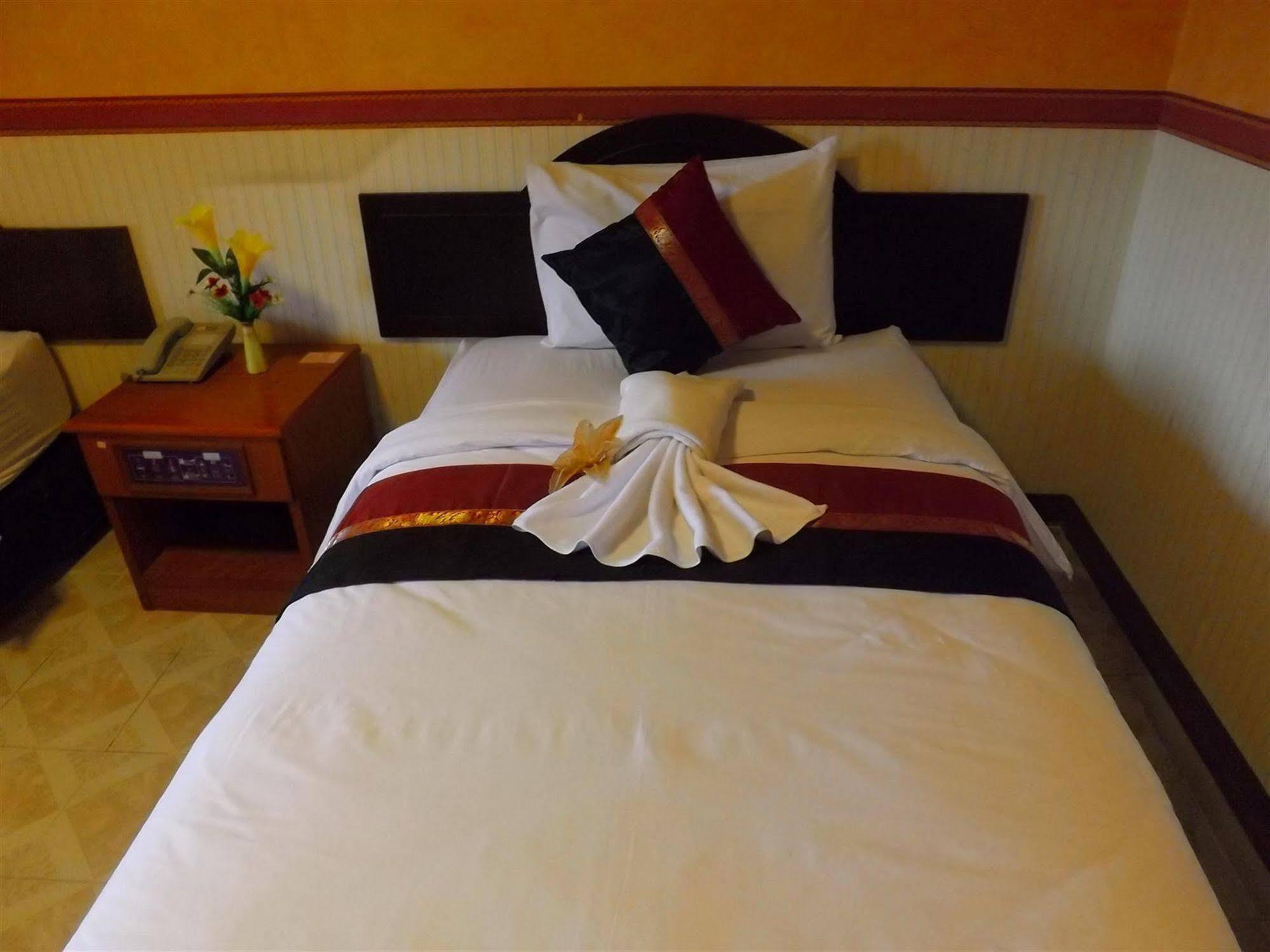 Hotel Tara Lake