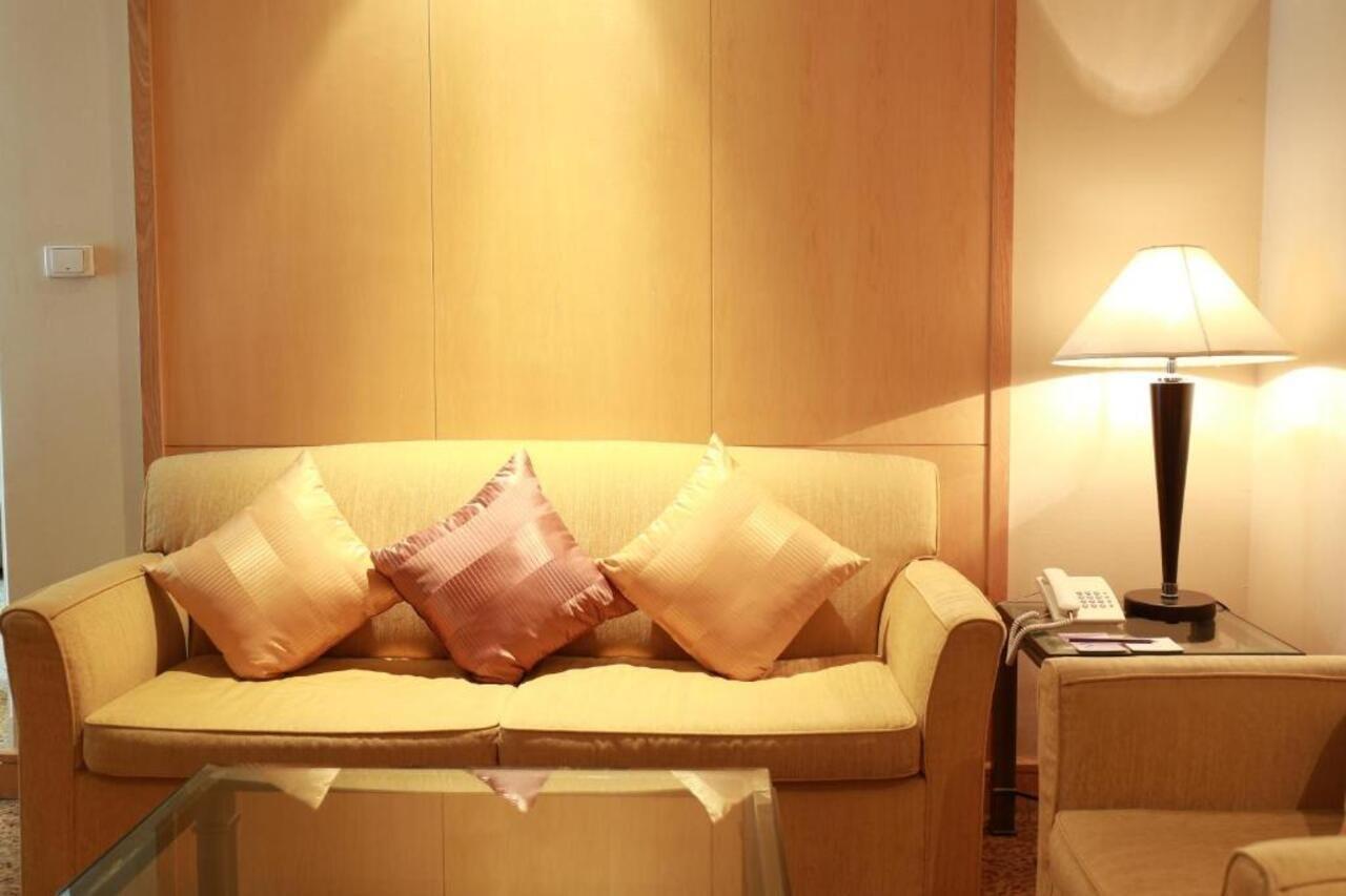 Hotel Miracle Grand Convention 4*